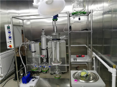清华大学采购一套薄膜蒸发器(图1)